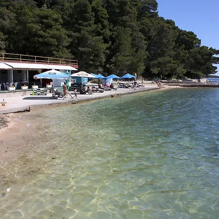 Πανσιόν And With Parking Space Palit, Rab - 3195 3*