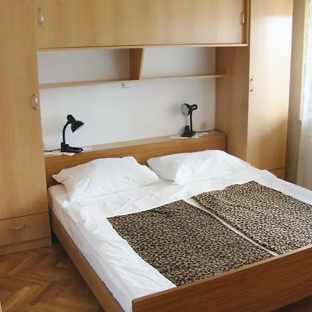And With Parking Space Palit, Rab - 3195 Guest house 3*