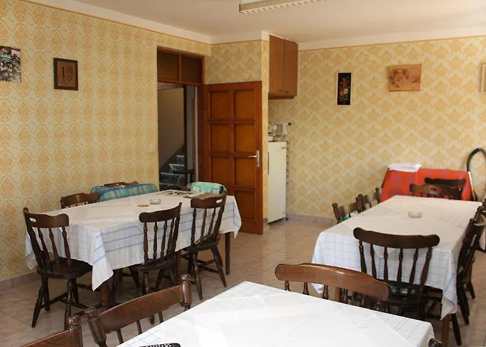 Gasthof And With Parking Space Palit, Rab - 3195 3*